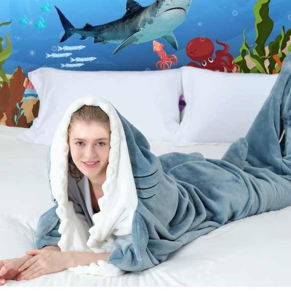 NWT Touchat Shark Blanket for Adult Super Soft Flannel Throw Wearable Blanket - Picture 2 of 4